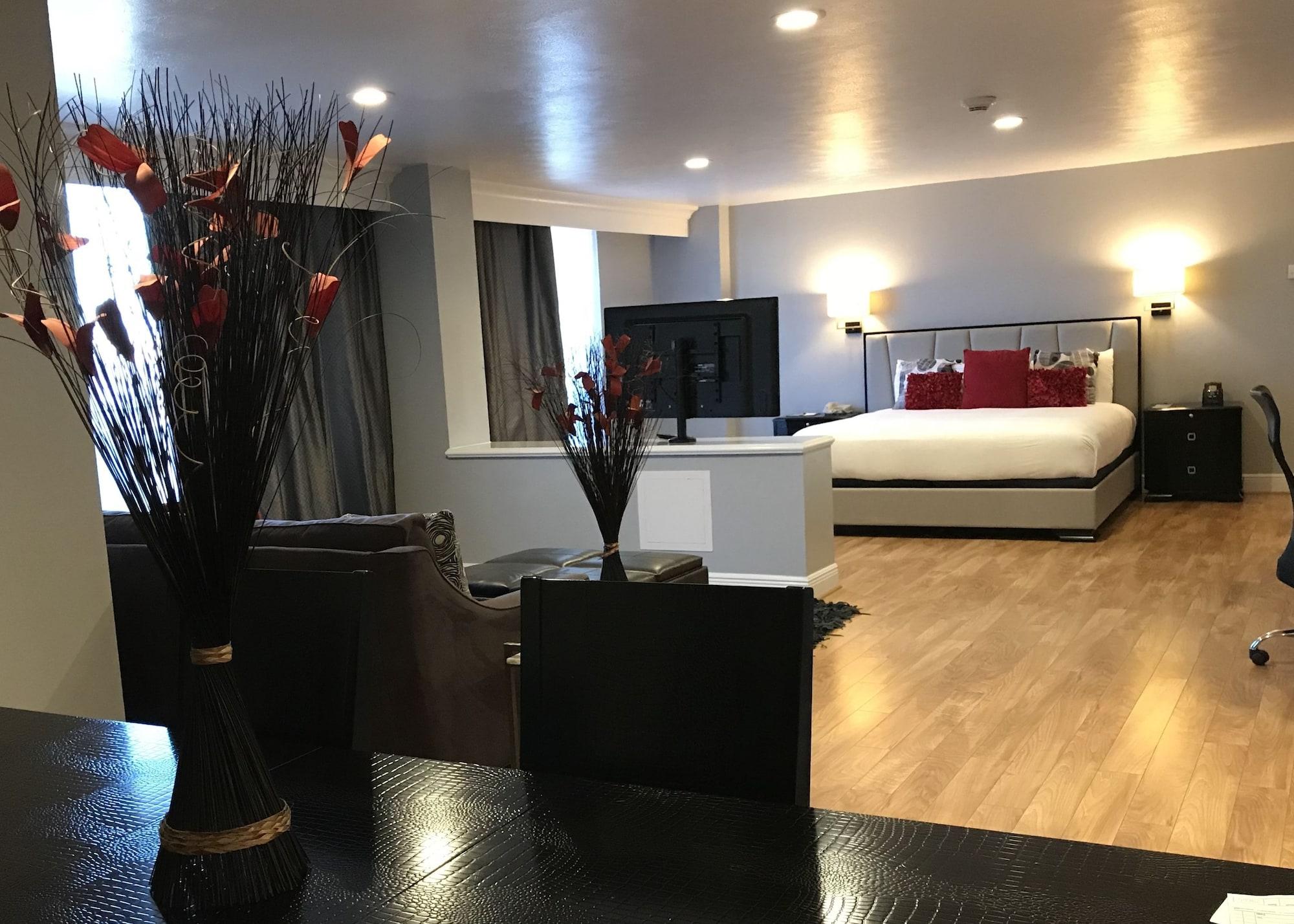 Wyndham Downtown Hotel