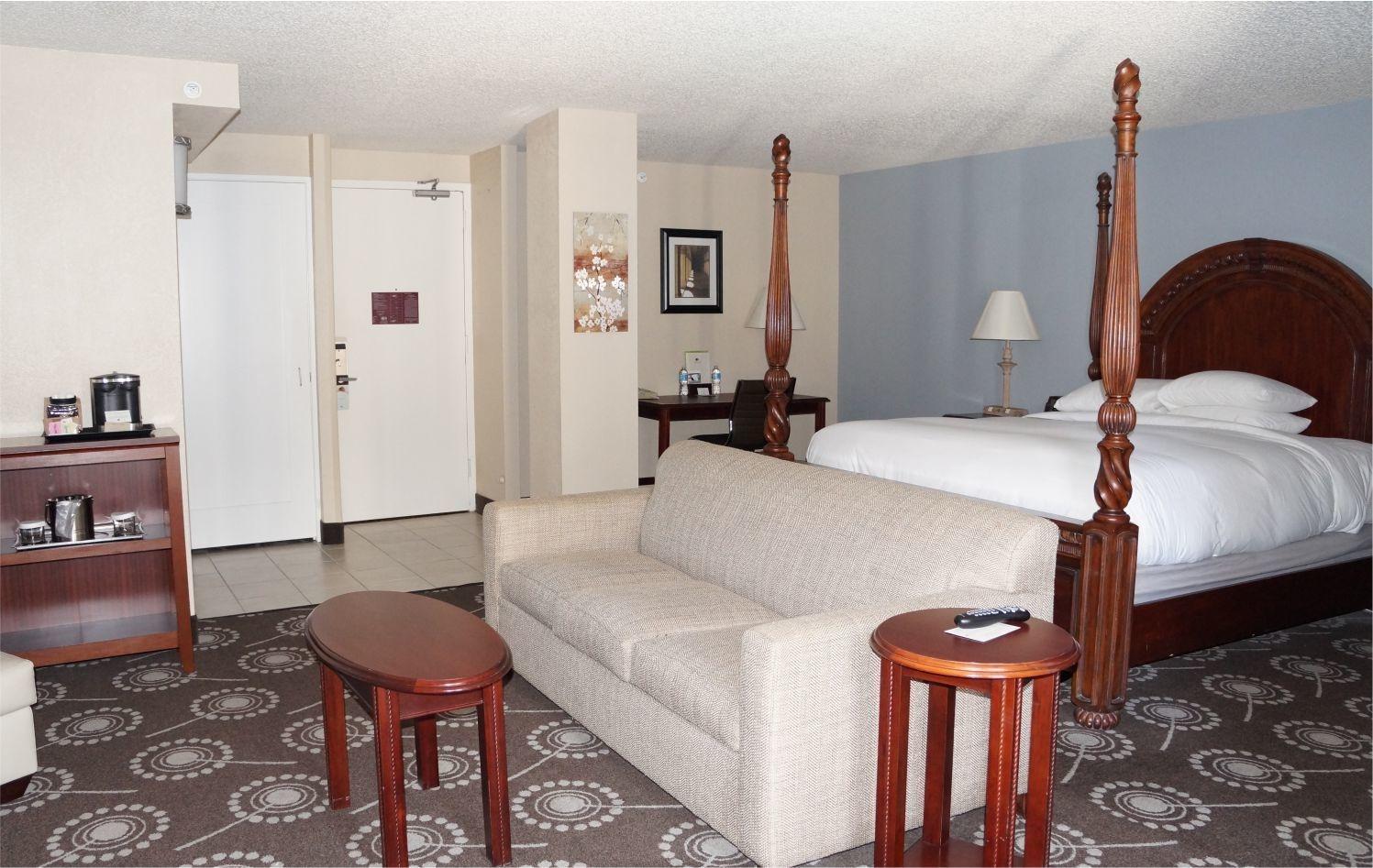 Wyndham Downtown Hotel 4*