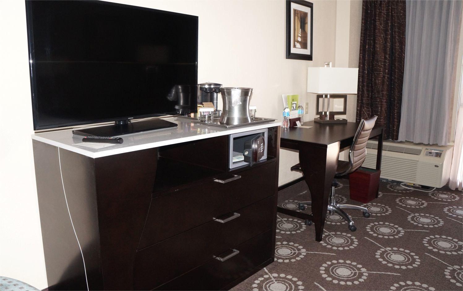 Wyndham Downtown 4*