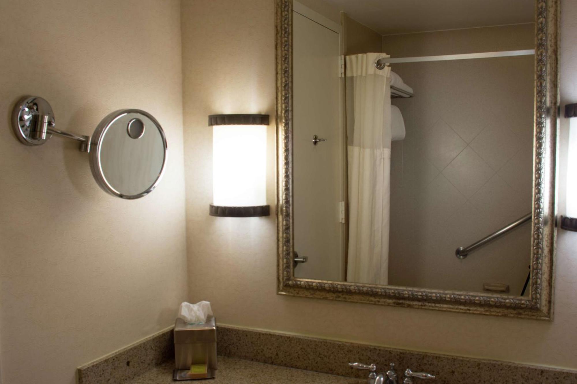 Wyndham Downtown Hotel 4*