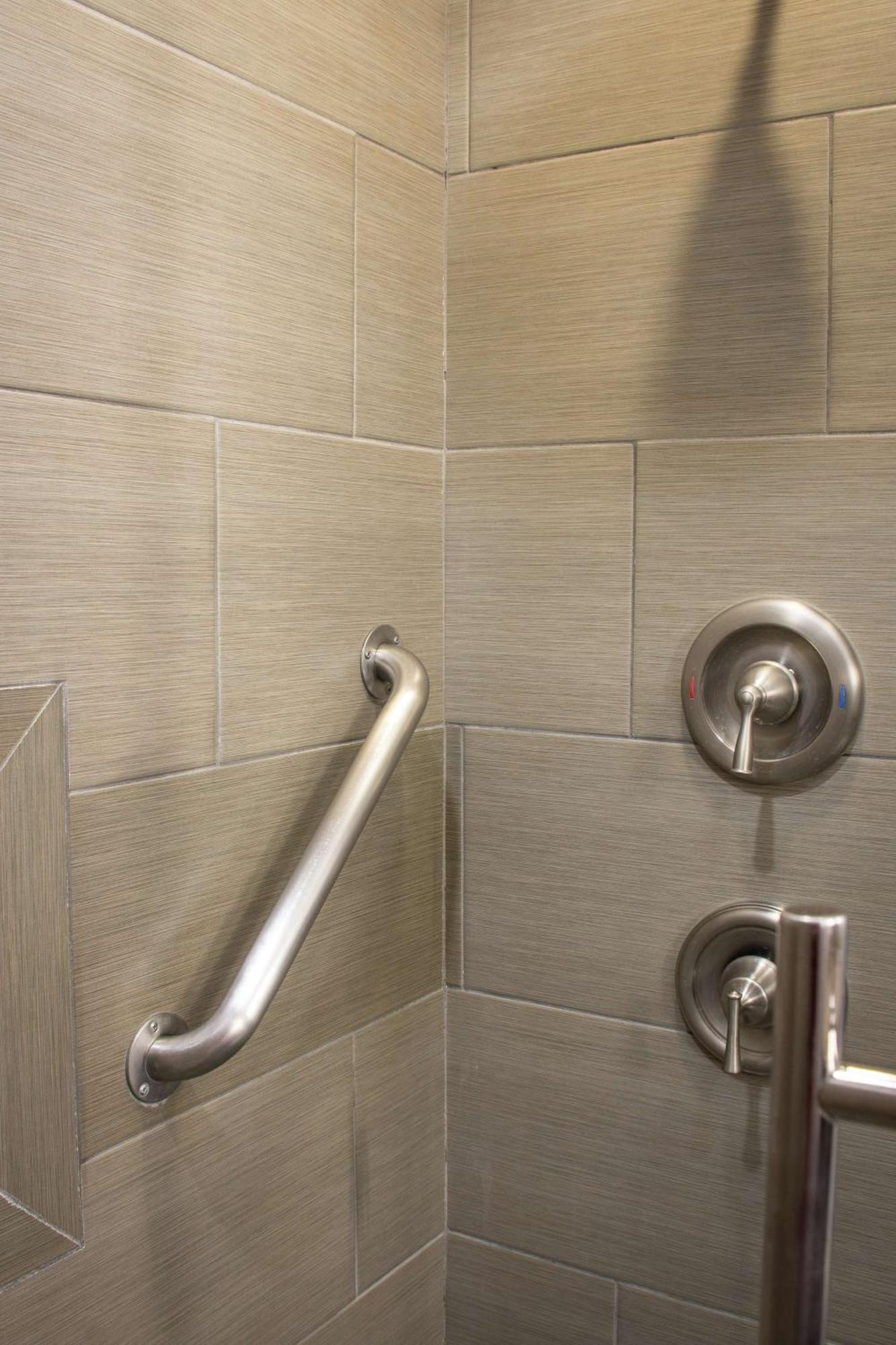 Wyndham Downtown Hotel 4*