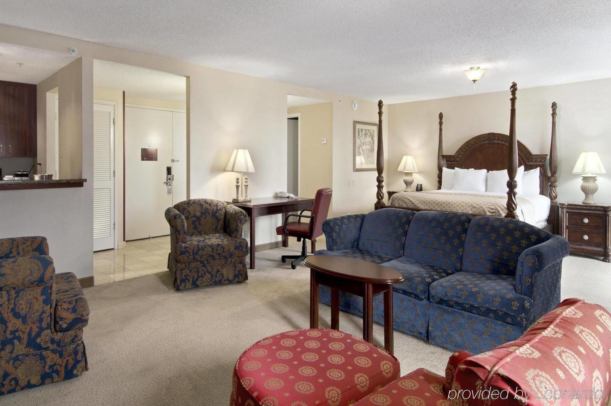 Wyndham Downtown Hotel